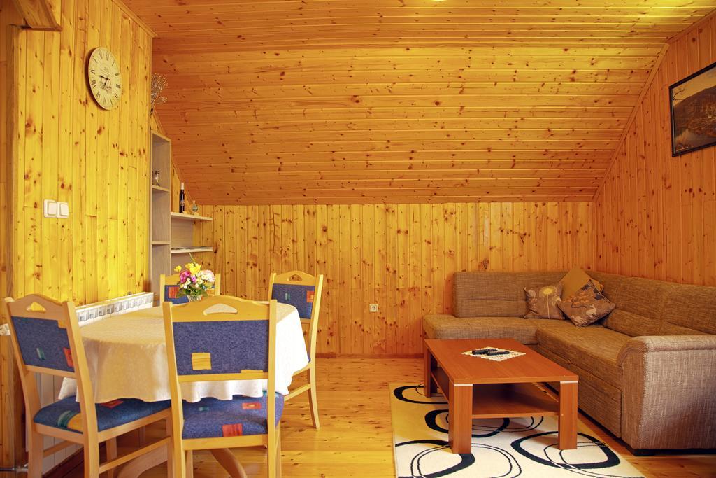 Apartment Ines Smoljanac Esterno foto
