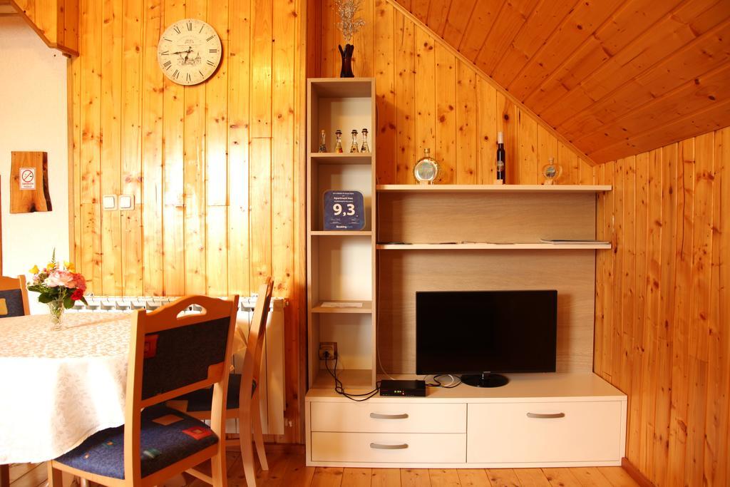 Apartment Ines Smoljanac Esterno foto
